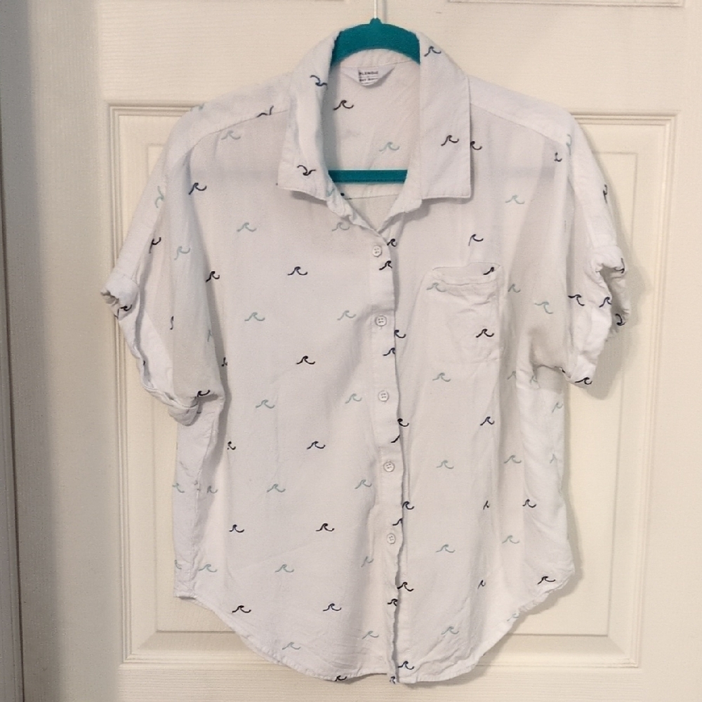 Splendid White Button Down Shirt with Blue Accents